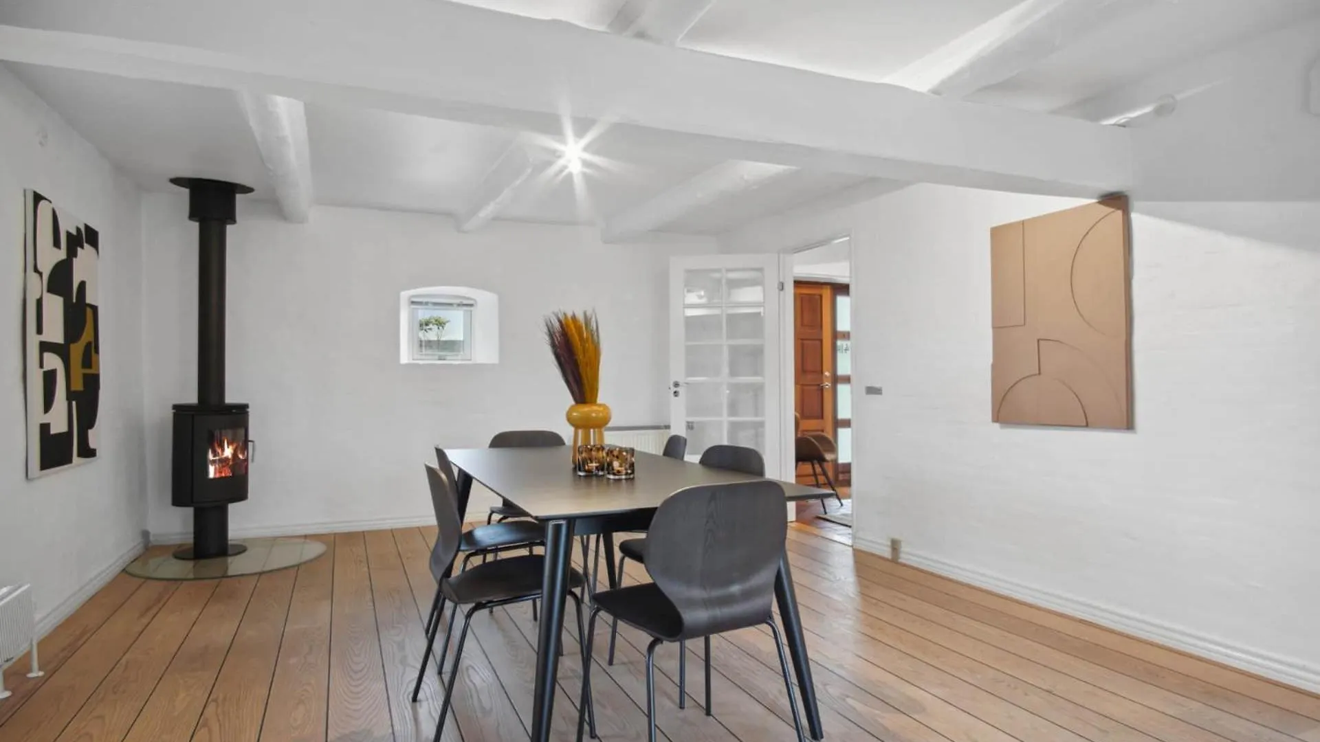 Stilfuld Lejlighed Med Pejs Βίλα Århus